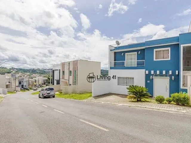 Imagem 2: Sobrado com 3 Dormitórios À Venda, 137 M² por R$ 720.000,00 - Abranches - Curitiba/Pr