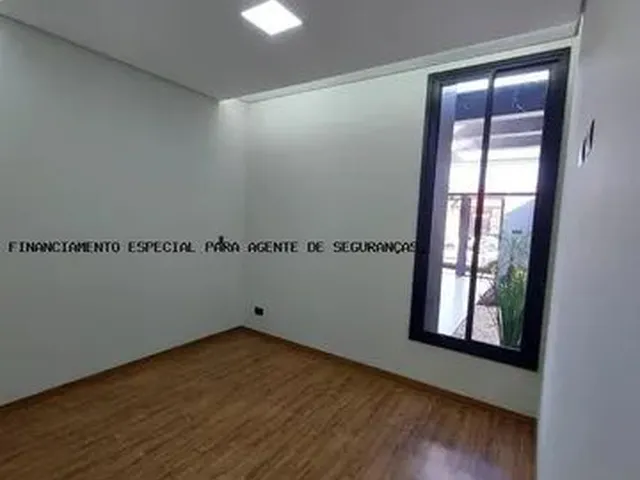 Imagem 6: Casa Alto Padrão para Venda em Maringá, Jardim Alvorada, 3 Dormitórios, 1 Suíte, 2