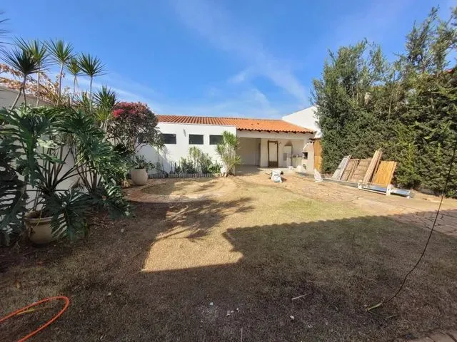 Imagem: Casa para Aluguel Possui 202 M2 com 05 Quartos