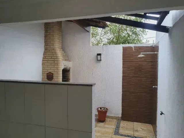 Imagem 5: Casa no Verdes Mares C/ 2Suítes, 3Brs, 1Vg, Amrs Plnjds, Sdc, Chrrqr, Vrnd, Split