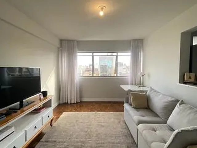Imagem 1: Apartamento com 2 Quartos em Localização Privilegiada no Centro
