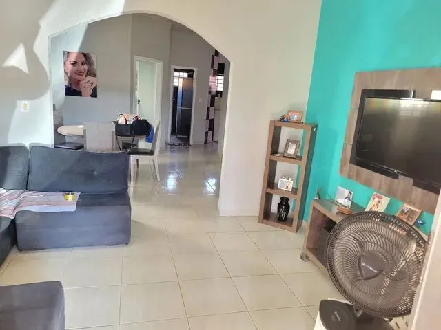Imagem: Vendo Casa Grande com 3 Quartos