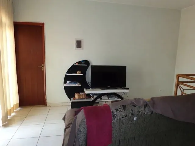 Imagem 2: Qd 101 Ótimo Sobrado 3 Quartos/2 Suites Lote Semi Comercial em Recanto das Emas