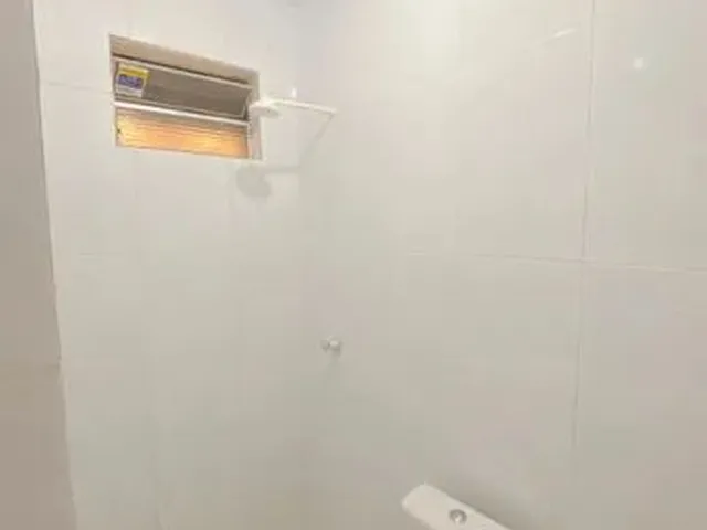 Imagem 3: Vende-Se Casa em Rua Pública