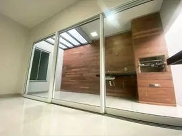 Imagem 4: Casa com 3 Dormitórios À Venda, 107 M² por R$ 300.000,00 - Setor Tropical