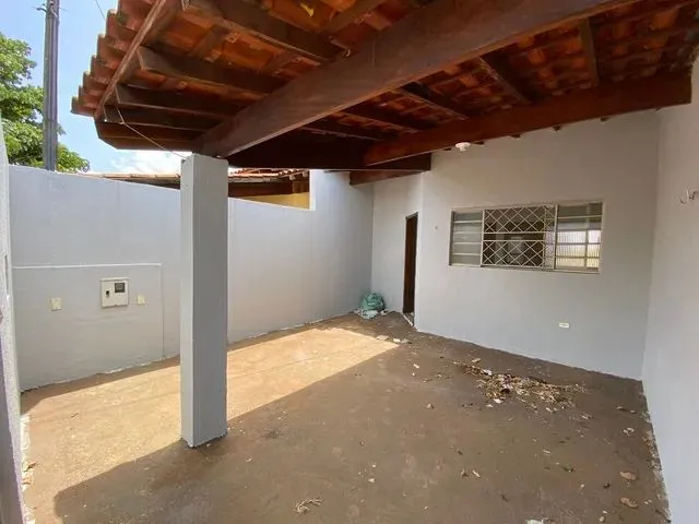 Imagem 12: Alugo - Casa com 4 Quartos no Milton Gavetti