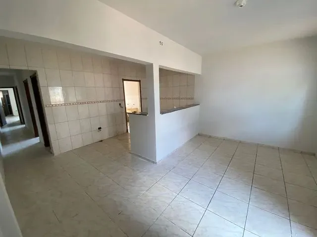Imagem 11: Alugo - Casa com 4 Quartos no Milton Gavetti