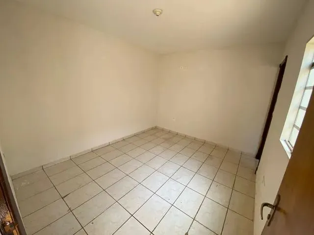 Imagem 13: Alugo - Casa com 4 Quartos no Milton Gavetti