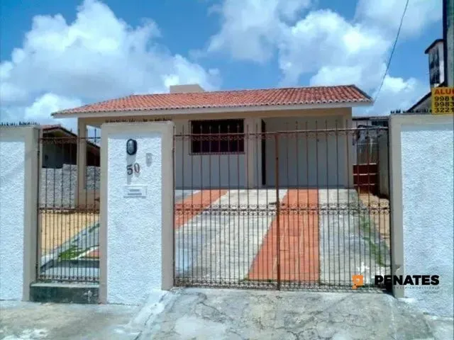 Imagem 1: Casa com 3 Dormitórios para Alugar por R$ 2.000,00/Mês - Neópolis - Natal/Rn