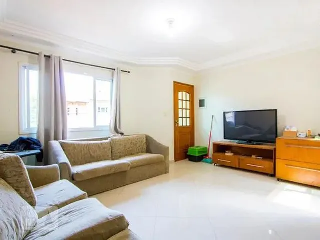 Imagem: A casa possui 3 Dormitórios, 5 Banheiros, 5 Vagas na