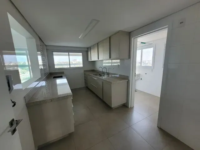 Imagem 14: Apartamento para Aluguel Possui 166 M2 com 03 Quartos no Bairro Tabajaras - Uberlândia