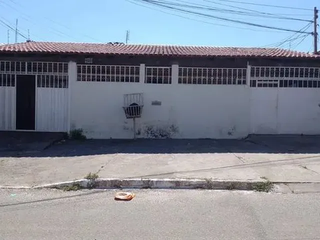 Imagem: Casa de Fundos 2Qts