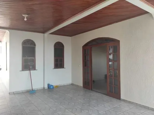 Imagem: Alugo Casa Altos com 03 Qtos no Aleixo em