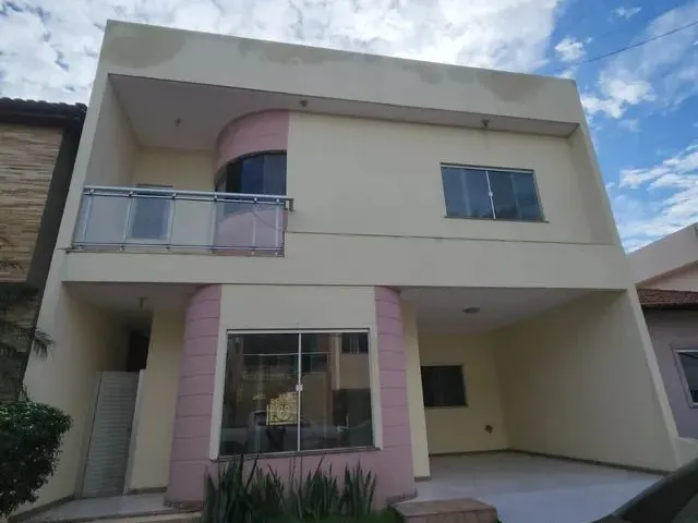 Imagem: Casa para Aluguel Possui 300M², Dispondo