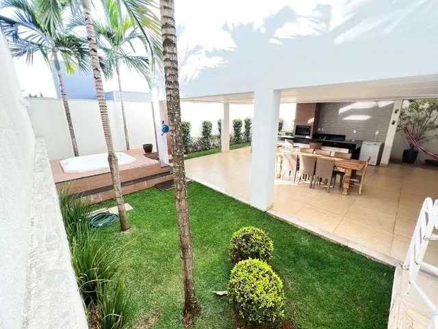 Imagem: Casa (Em Condomínio), com 3 Quartos e 4