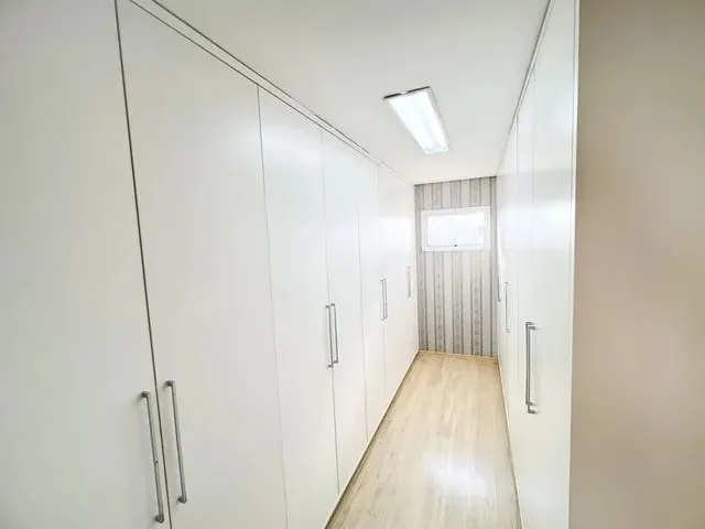 Imagem 6: Casa (Em Condomínio), com 3 Quartos e 4 Banheiros À Venda, 320 M² em Uberlândia/Mg