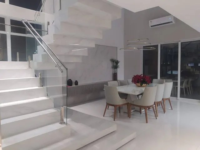 Imagem: Casa de Luxo no Condomínio Alta Vista