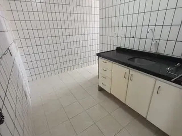 Imagem 3: Apartamento para Aluguel com 70 Metros Quadrados com 3 Quartos em Intermares - Cabedelo