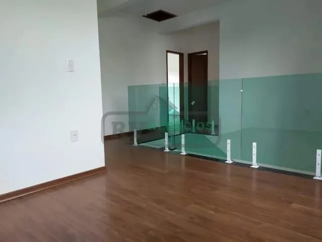 Imagem 5: )(- Casa de Alto Padrão com 3 Quartos em Condomínio Nova Gramado em Bairro Grama