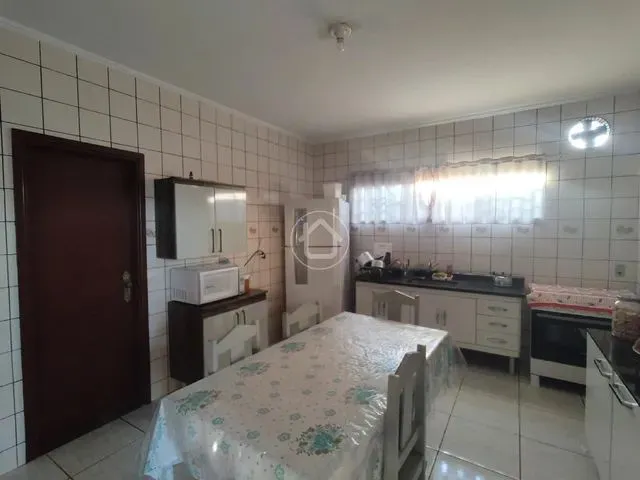 Imagem 10: Casa com 3 Dormitórios na Vila Palmira