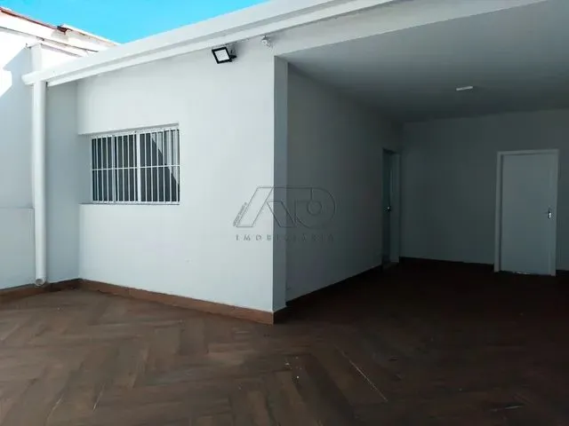 Imagem: Casa À Venda, 3 Quartos, 1 Suíte, 2 Vagas