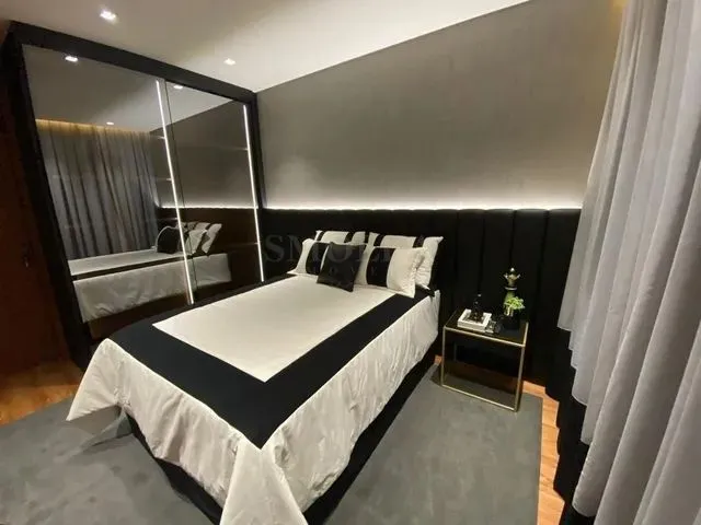 Imagem 14: Cobertura para Venda com 224 Metros Quadrados com 2 Quartos em Itacorubi - Florianópolis