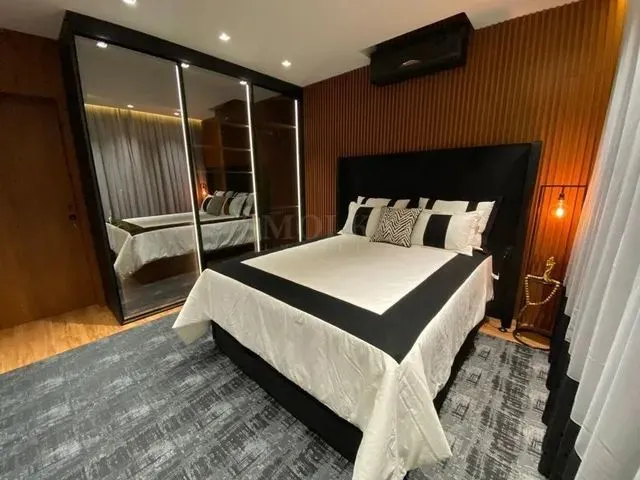 Imagem 9: Cobertura para Venda com 224 Metros Quadrados com 2 Quartos em Itacorubi - Florianópolis