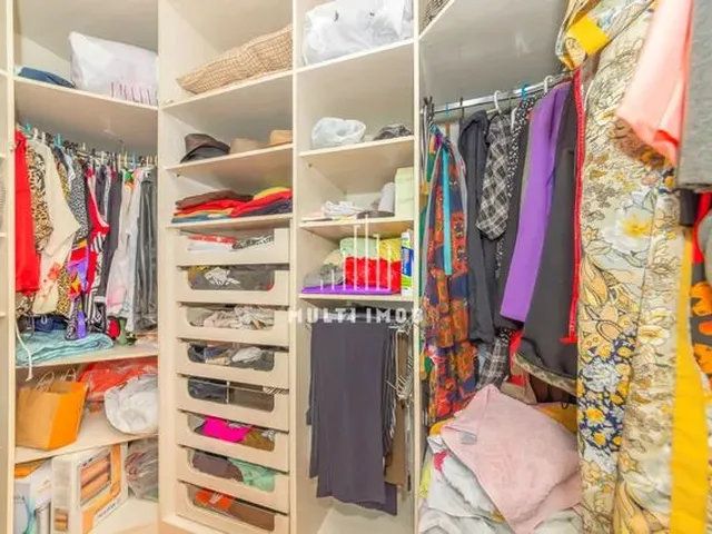 Imagem: Casa em Condomínio 3 Suítes no Bairro
