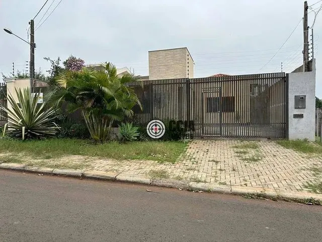 Imagem: Casa Mobiliada com 3 Dormitórios À Venda