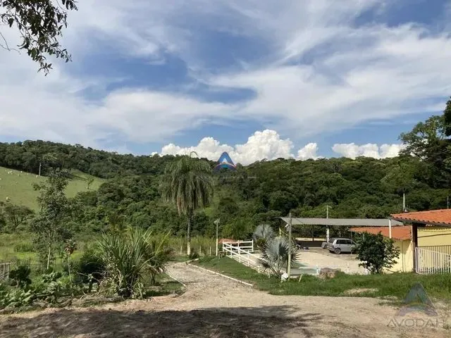Imagem 5: Casa com 4 Dormitórios À Venda em Bonfim