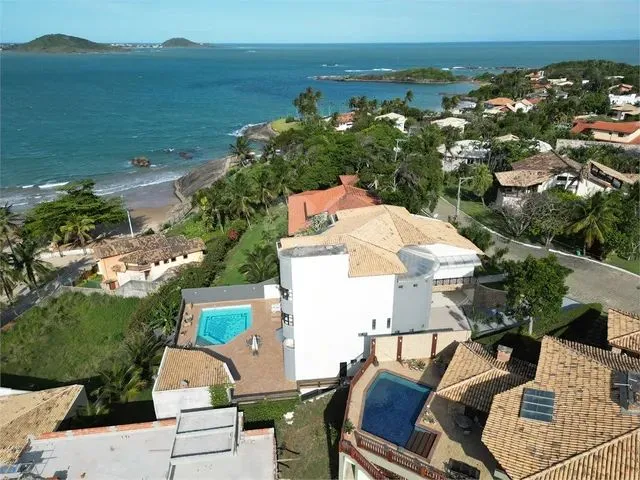 Imagem 7: Casa com 8 Quartos na Praia do Morro Á Venda