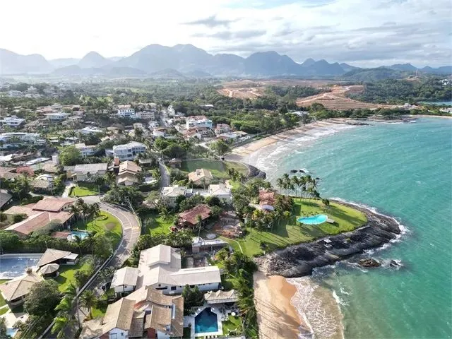 Imagem 16: Casa com 8 Quartos na Praia do Morro Á Venda