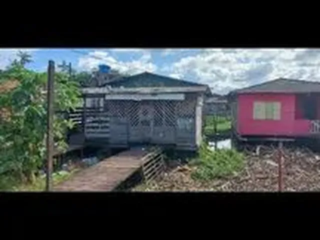Imagem: A casa possui 2 Dormitórios, 1 Banheiro e está localizado