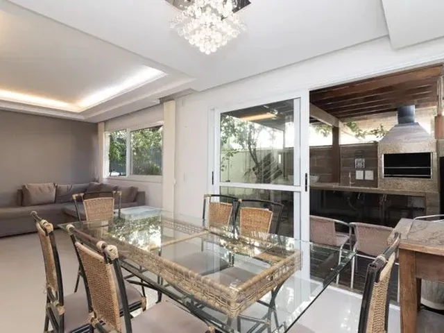 Imagem: Porto Alegre - Casa Padrão - Teresópolis