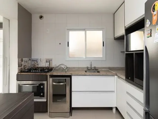 Imagem 2: Porto Alegre - Casa Padrão - Teresópolis