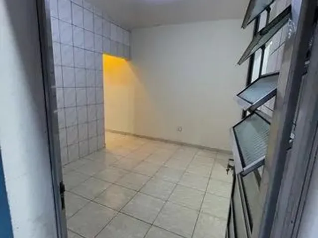 Imagem: A casa possui 1 Dormitório, 1 Banheiro, Acomodam 2