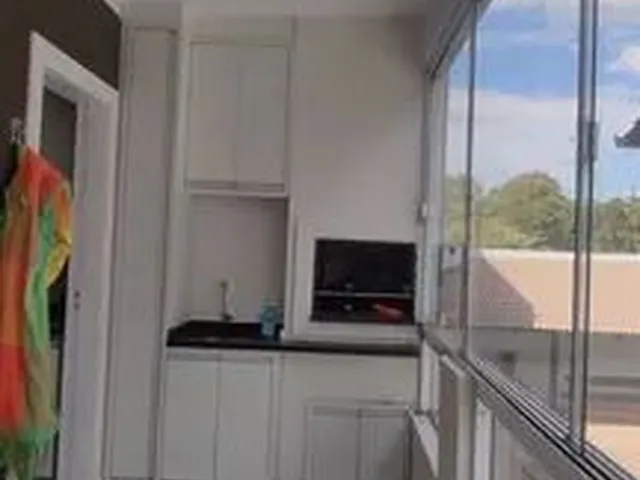 Imagem: O apartamento possui 3 Dormitórios, 1 Suíte, 2 Banheiros,