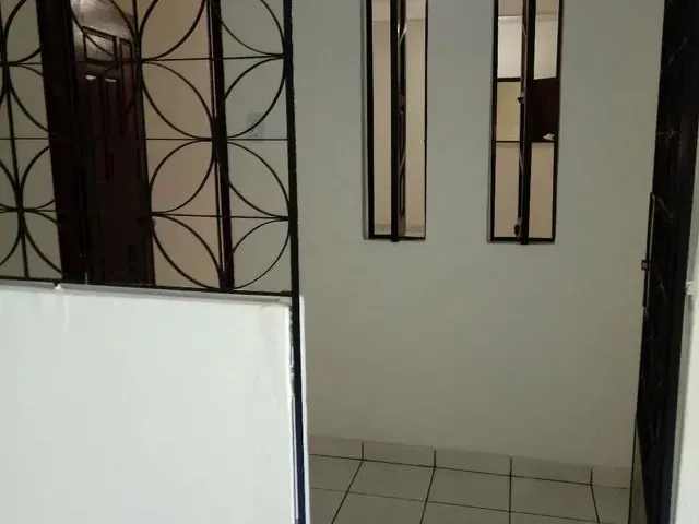 Imagem: Casa com 2/4 Sala Cozinha e Baheiro