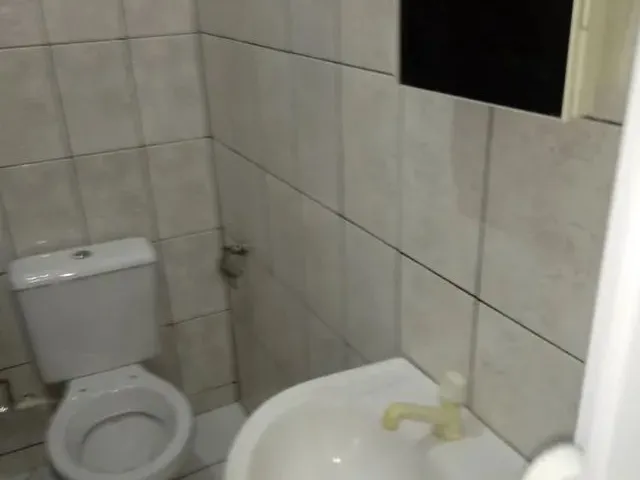 Imagem 6: Casa com 2/4 Sala Cozinha e Baheiro