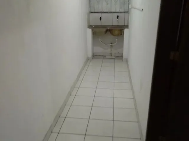 Imagem 2: Casa com 2/4 Sala Cozinha e Baheiro