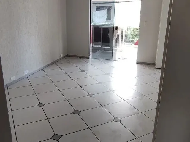 Imagem: Alugo Sobrado no Sítio Cercado (Direto