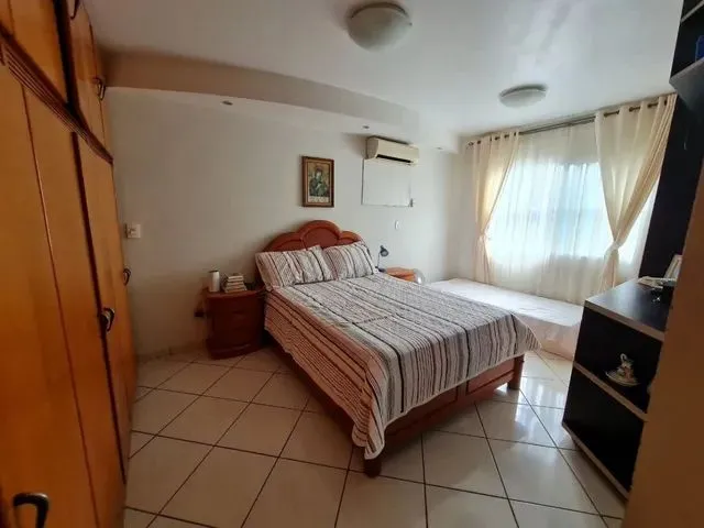Imagem 4: Vendo Um Apartamento no Edifício Porto Ferrara Possui 174 M2 com 4 Quartos em Panair - Po