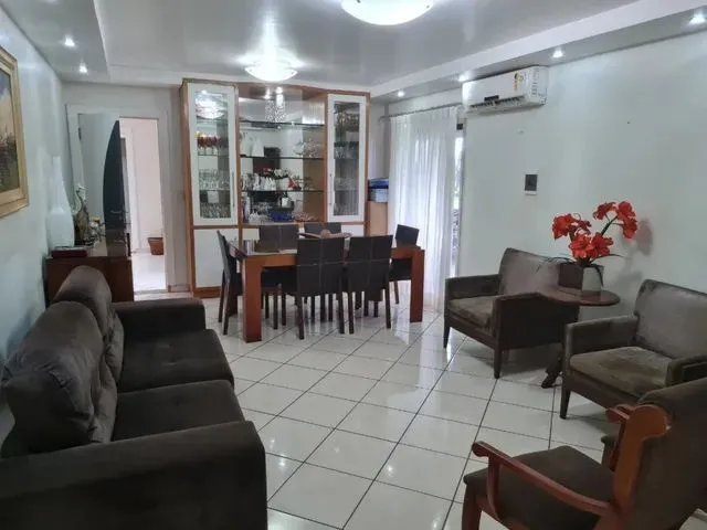 Imagem 6: Vendo Um Apartamento no Edifício Porto Ferrara Possui 174 M2 com 4 Quartos em Panair - Po