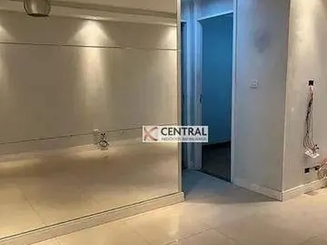 Imagem: O apartamento possui 2 Dormitórios, 1 Suíte, 2 Banheiros,