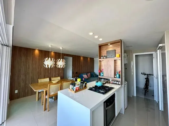 Imagem 3: Apartamento para Venda Possui 95 Metros Quadrados com 3 Quartos em Cocó - Fortaleza - Ce