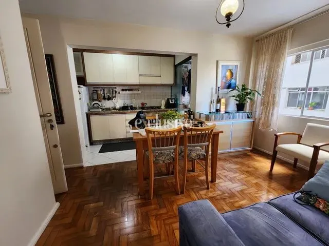 Imagem: O apartamento possui 3 Dormitórios, 1 Banheiro, 1 Vaga na