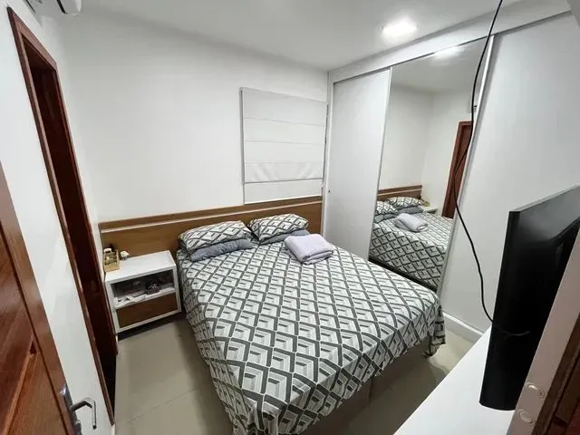 Imagem: A casa em condomínio possui 3 Dormitórios, 3 Suítes, 4
