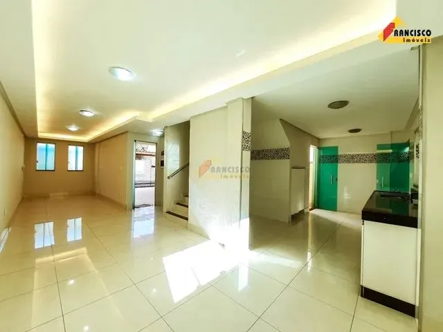 Imagem: Casa À Venda, 3 Quartos, 1 Suíte, 3 Vagas