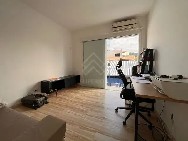 Imagem 5: Casa Averbada de 3 Andares na Praia de Cabeçudas com 3 Dormitórios, Sendo 1 Suíte Com