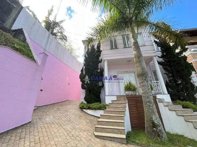 Imagem: Sobrado com 3 Dormitórios À Venda, 335